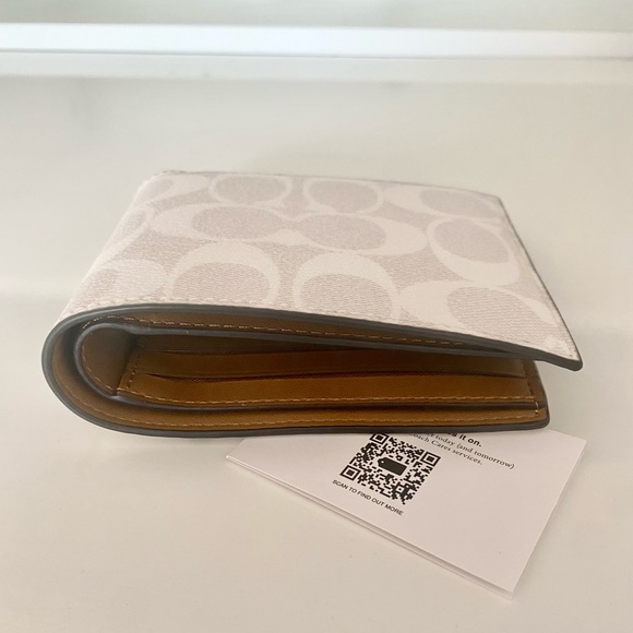 🕶NEW🕶Coach Men wallet/signature colors/canvas leather - Picture 5 of 6